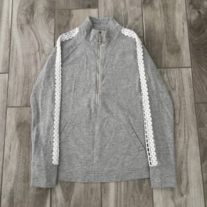 Lilly Pulitzer Skipper Pullover Popover Heathered Gray Women’s Sz XS Lace Sleeve